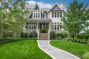 6-bedroom lake view home with wine cellar: $4.2 million