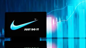 Analysts advise against chasing Nike for new CEO