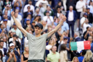 US Open men's final: Jannik Sinner beats Taylor Fritz in three sets for his 2nd Grand Slam title this year