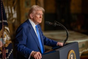 Trump says that the success of Intel CEO is an `` incredible story '' after calling for his resignation